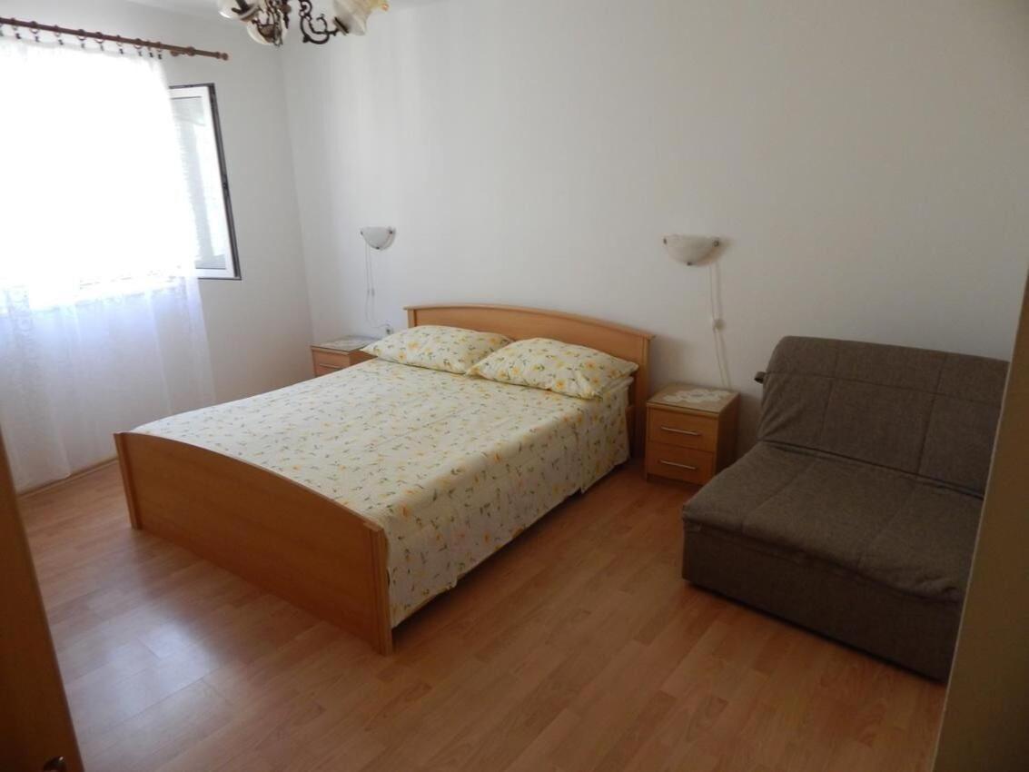 Apartments Zoki - Great Location Close To The Sea Вис Экстерьер фото