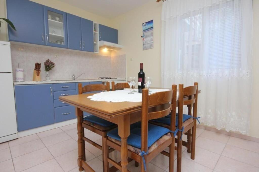 Apartments Zoki - Great Location Close To The Sea Вис Экстерьер фото